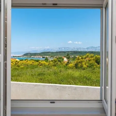 Holiday House 