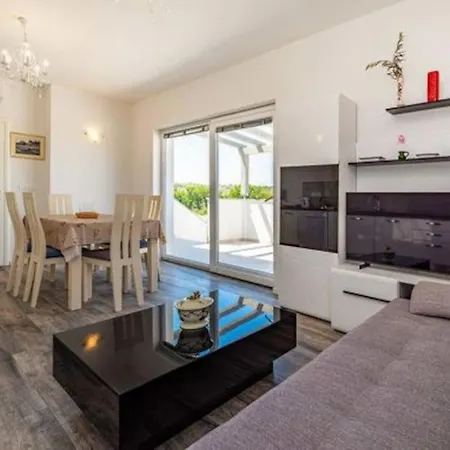 Holiday House 